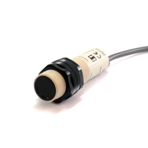 Sensor Fotoelétrico Difuso Omron E3F2-DS30B4 30104 30104